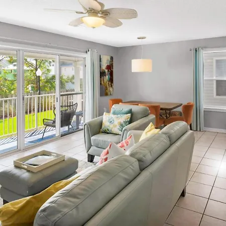 Beachside Villas 411